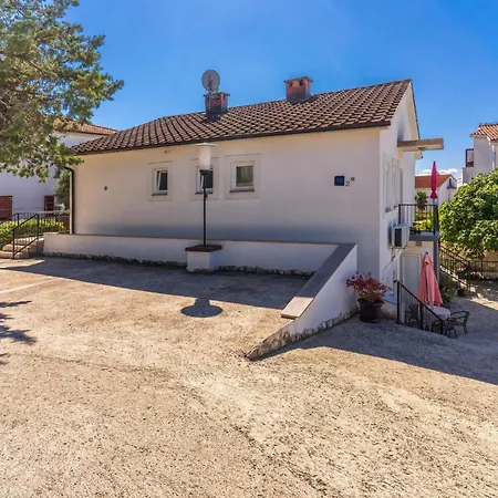 Apartment Amazing In Krk *